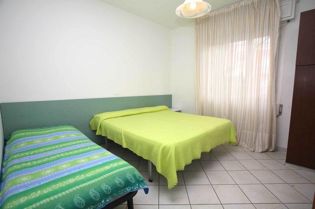 Residence Stella Polare بيبيوني الغرفة الصورة